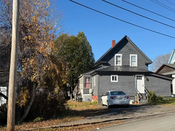 33 Charles Street, Houlton, ME 04730