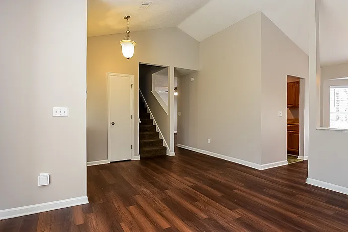 6239 Leverett Dr — Photo 6