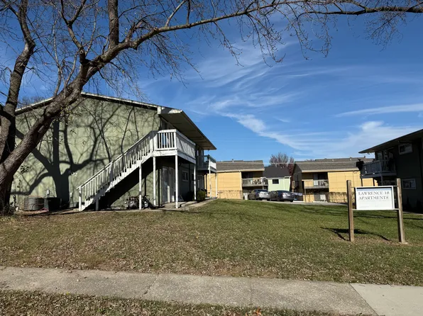 802 W 25th St #B, Lawrence, KS 66046