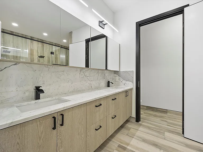 2811 Rodeo Dr — Photo 14