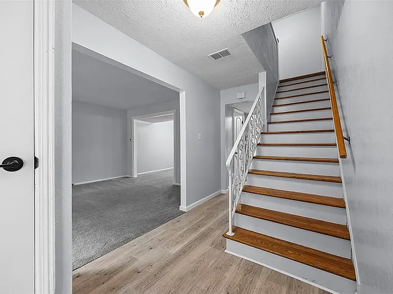 402 Hunting Creek Rd — Photo 13
