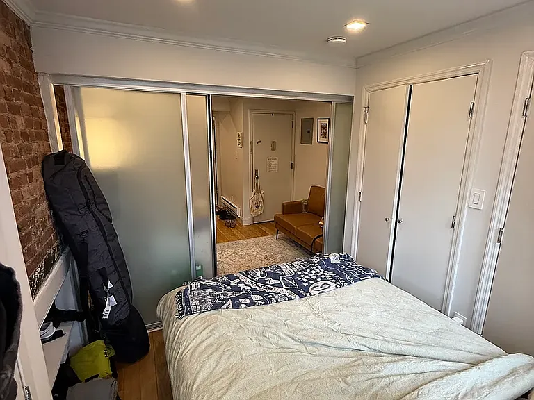 515 E 5th St #3A — Photo 8