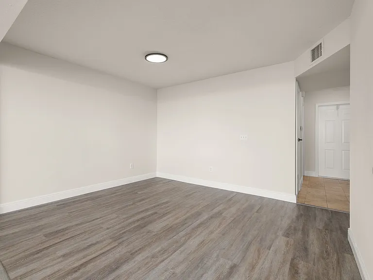 142 Mango Dr — Photo 12