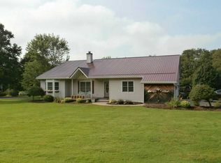 10012 Old Ridge Rd, Girard, PA 16417