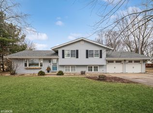 42W744 Jericho Rd, Sugar Grove, IL 60554