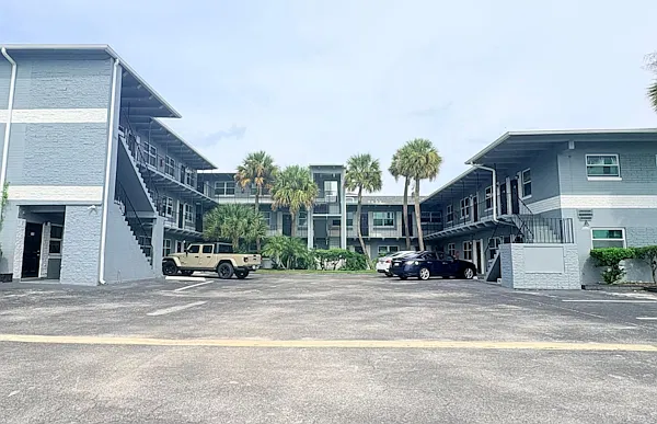 Sea Glass Apartment Homes
