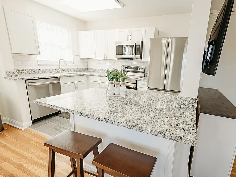 bright, and tidy kitchen