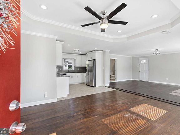 4th image of 2411 Harvel Dr NW