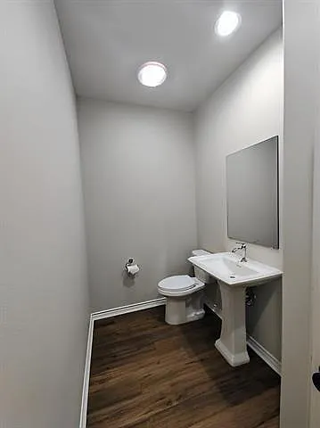 3 bed, 2.5 bath, 1500 sqft, $1,900 — Photo 2