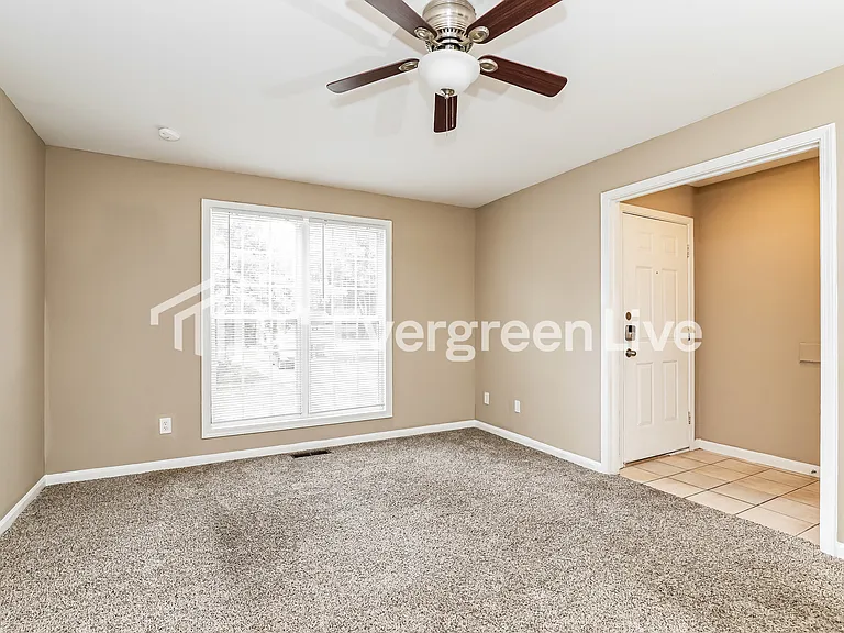 229 Grand St — Photo 9
