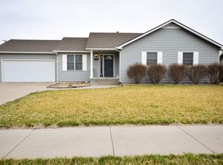 106 Lockett Ln, Saint George, KS 66535