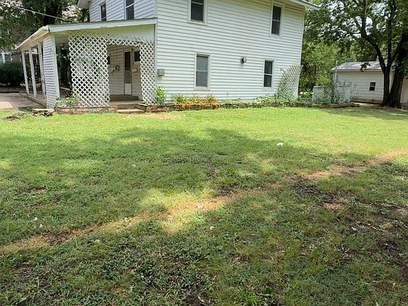 3rd image of 311 W Towanda Ave