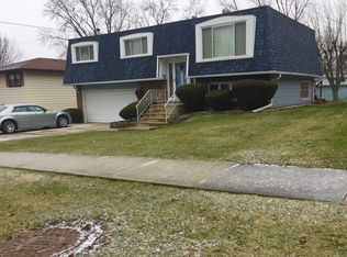 1308 Devonshire Dr, Joliet, IL 60435