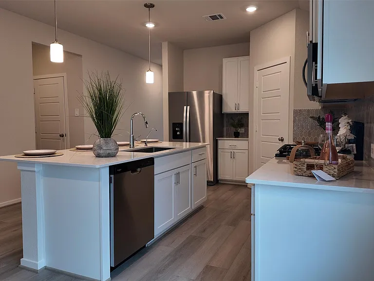 16241 Parish Pointe Ct — Photo 8