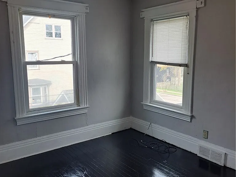 811 Portland Ave — Photo 11