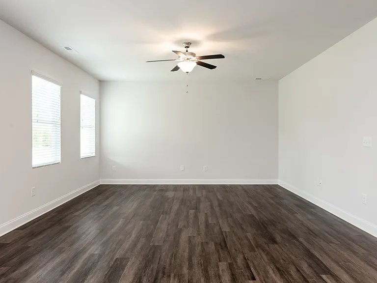 4512 Grove Manor Dr — Photo 7