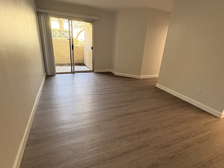 2079 Lakeridge Cir #104 — Photo 7