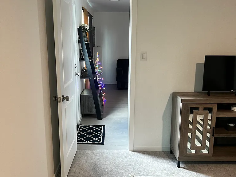 6903 Solar Rdg — Photo 8