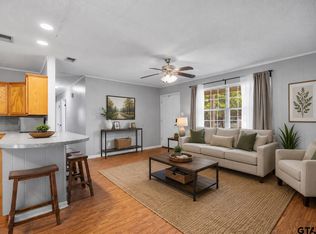 407 York St, Lindale, TX 75771
