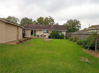 1321 Northbrook Dr, Angleton, TX 77515