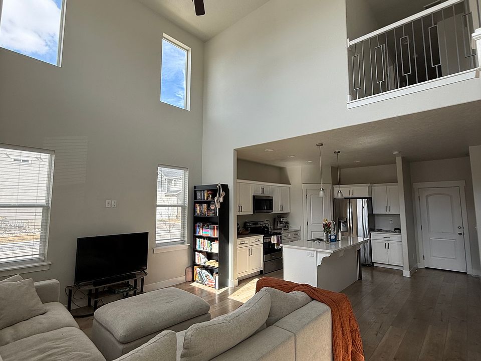 1st image of 3868 W Hardman Way