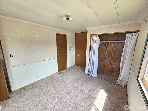 4th image of 2419 Jahn Avenue NW #21