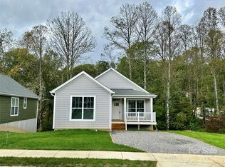 1015 Padgett Pl, Black Mountain, NC 28711