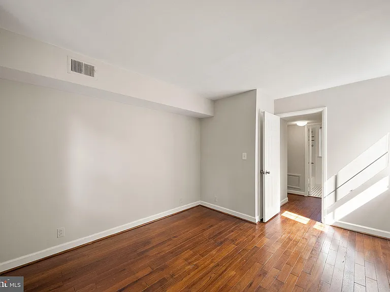 4707 29th St S #B2 — Photo 11