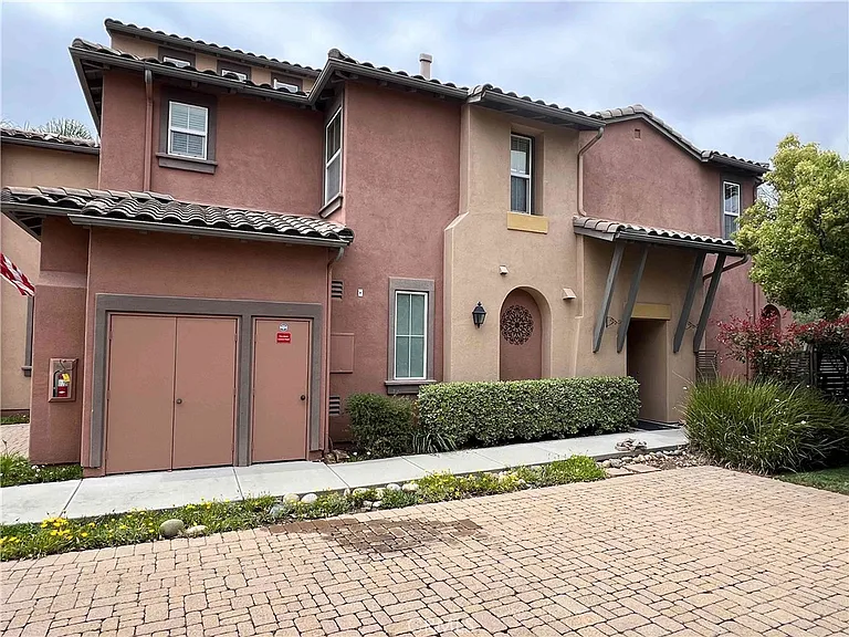 2675 Matera Ln — Photo 2
