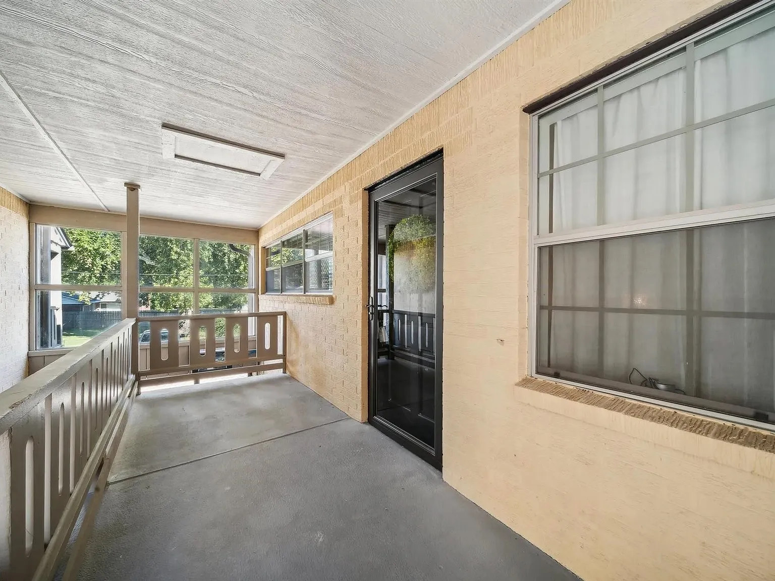 1 bed, 760 sqft, $1,350 — Photo 2