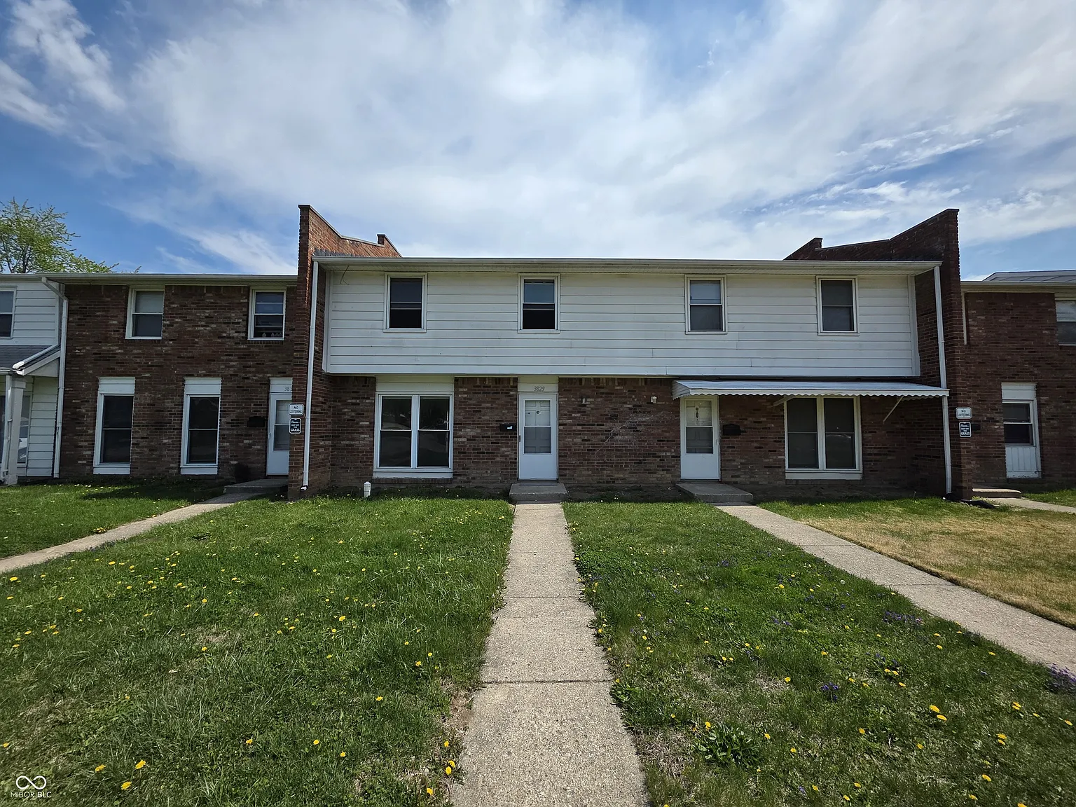 4 bed, 1.5 bath, 1188 sqft, $1,195 — Photo 1