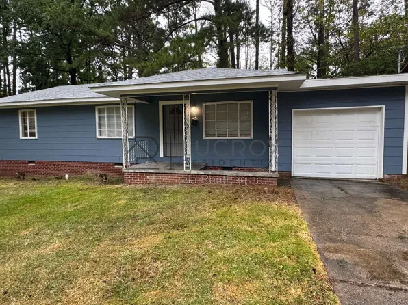 2364 Coronet Pl, Jackson, MS 39204