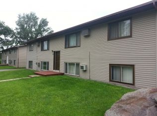 510 3rd St S APT B, Humboldt, IA 50548