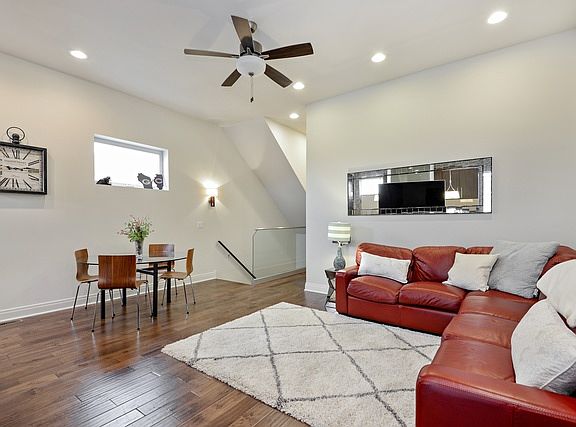 5th image of 1348 W Diversey Pkwy #3