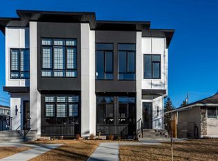 3716 W 44th St SW, Calgary, AB T3E3S2