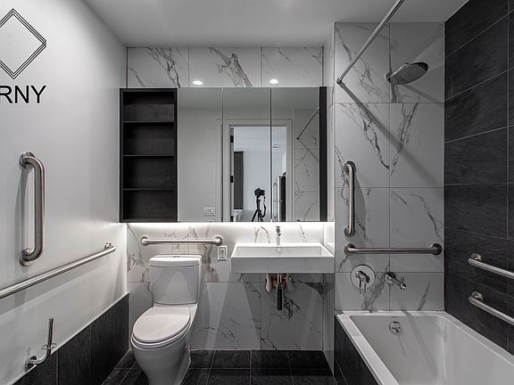 3rd image of 175 19th St #405