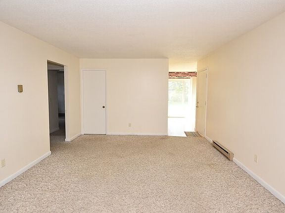 5th image of 3972 Anna Dr