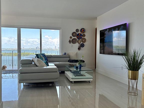 5th image of 11111 Biscayne Blvd #16A