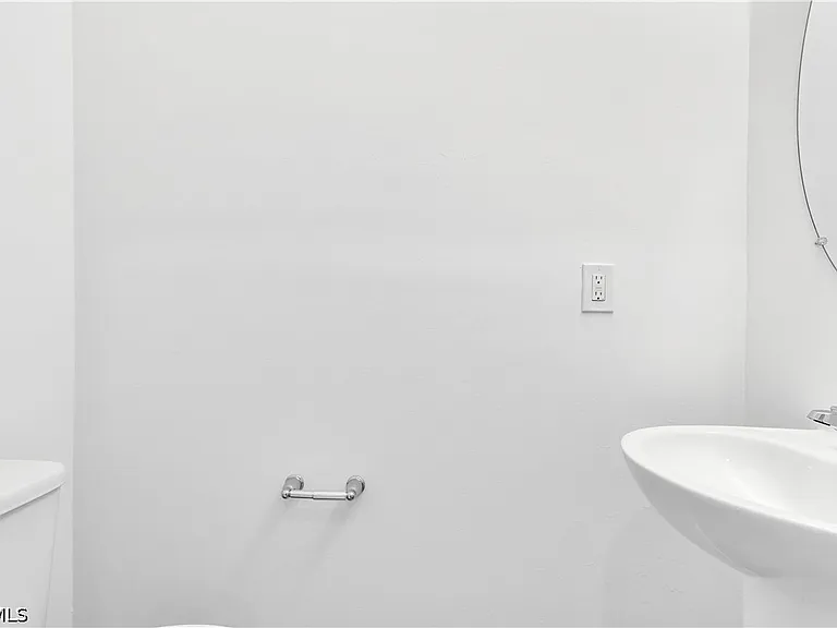 1424 Weeping Willow Ct — Photo 18
