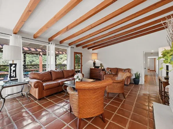 1291 Barbara Dr, Vista, CA 92084