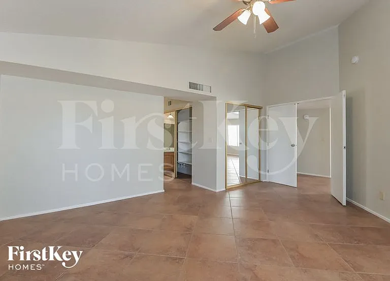 3240 N Hill Farm Dr — Photo 7