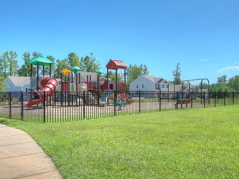 5784 Harebell Rd — Photo 34
