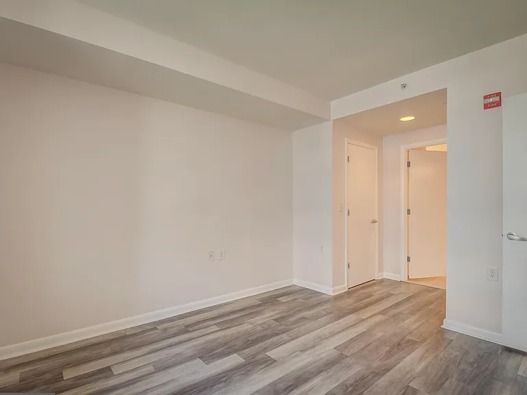350 G St SW — Photo 21