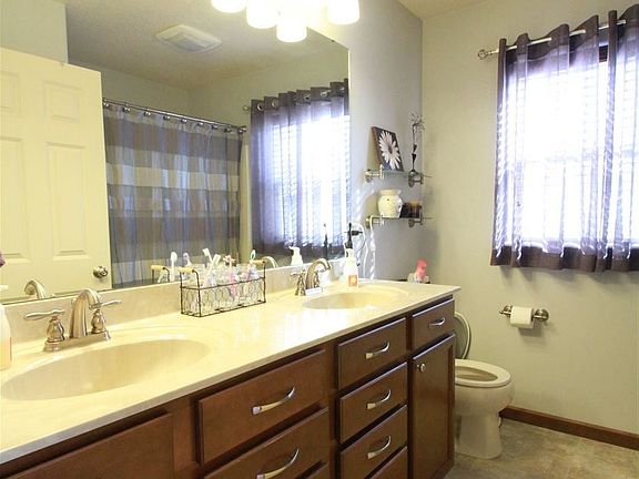 4th image of 4612 Loren Dr