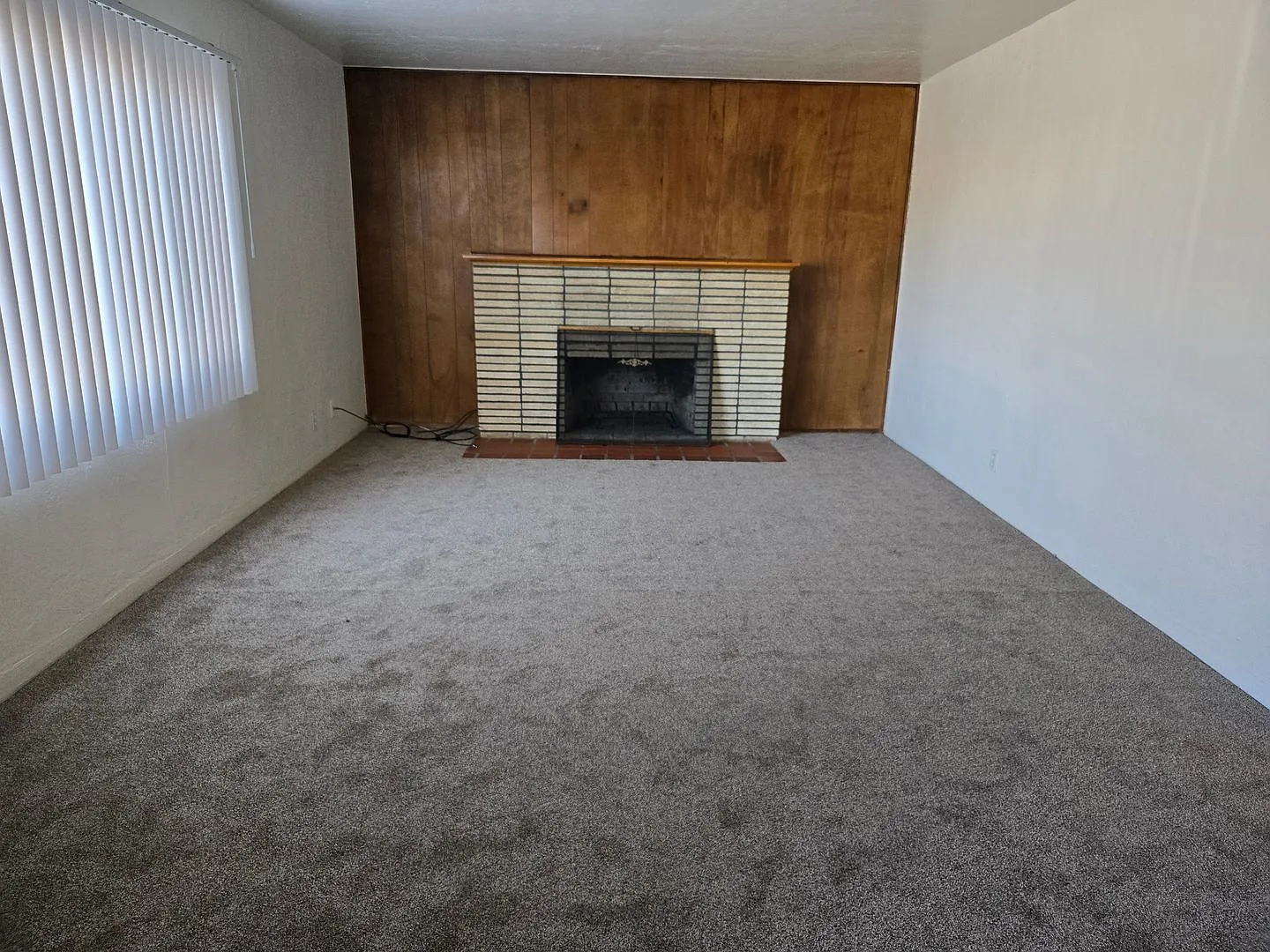 3 Bedroom 2 bathroom minutes from UNM and local shopping — Photo 2