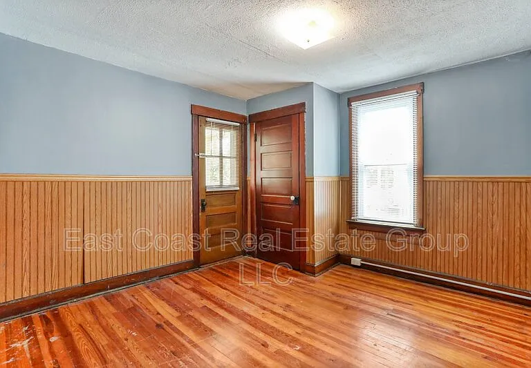 39 W Wilson Blvd — Photo 24
