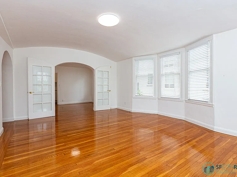 1945 Broadway St #102 — Photo 5