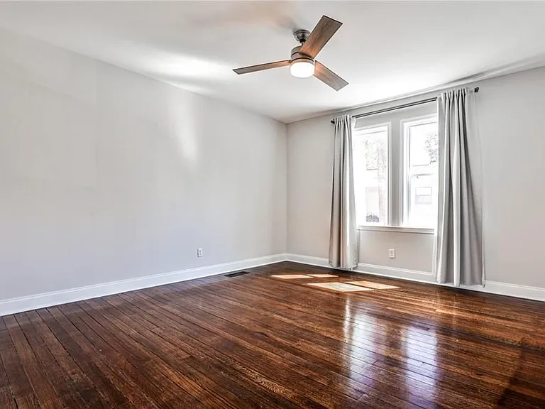 220 Mayson Ave — Photo 18