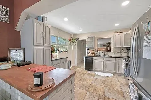1304 E Osborne Ave — Photo 4