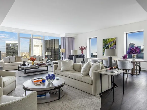 20 W 53rd St #42A, New York, NY 10019